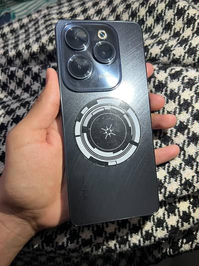 Infinix Hot 40 Pro