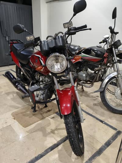 Yamaha YB 125z DX