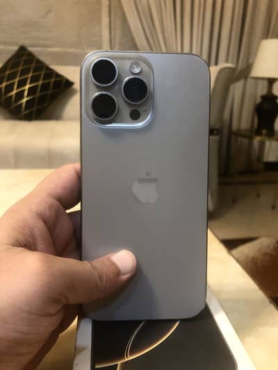 Apple iPhone 16 Pro Max