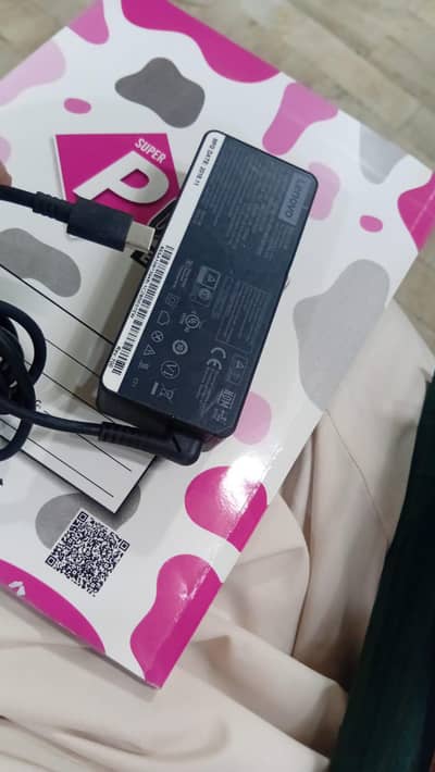 Lenovo  tc 65w orignal usa 03133159076