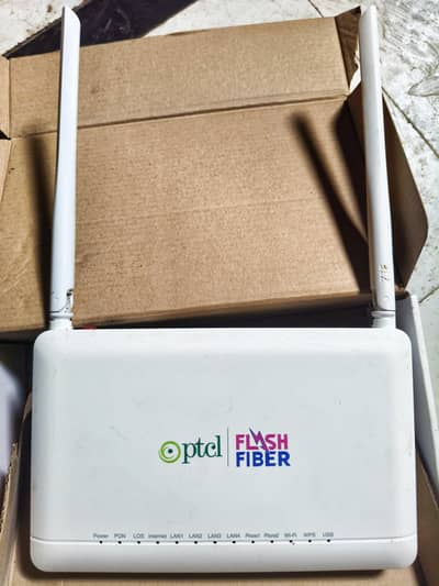 PTCL Flash Fiber Dual Band Modem