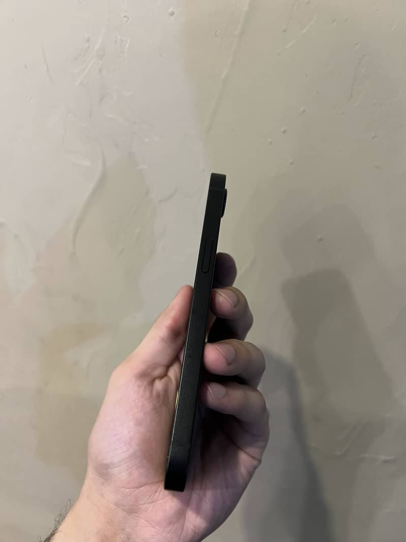Apple iPhone 17e 2