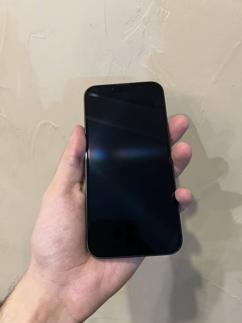 Apple iPhone 17e 5