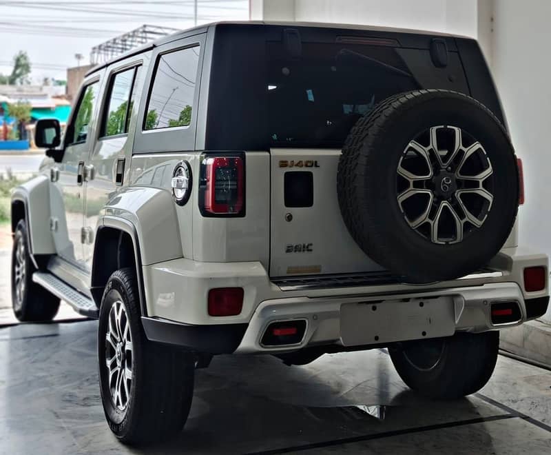 BAIC BJ40 Plus 2022 2
