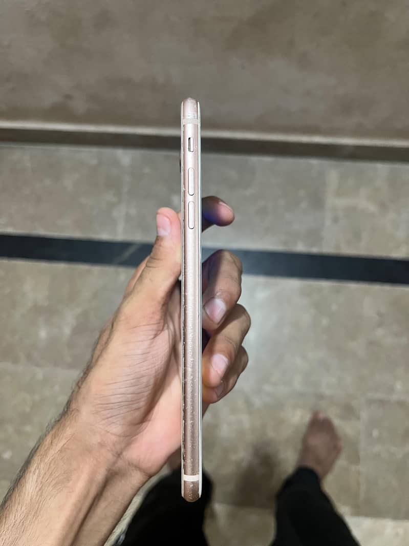 Apple iPhone 8 Plus 6