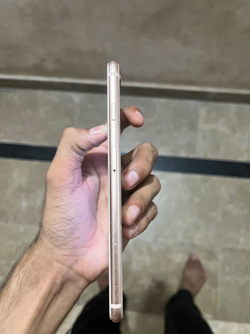 Apple iPhone 8 Plus 7