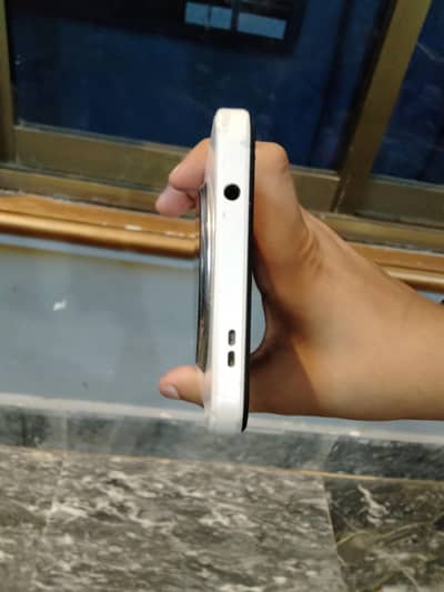 "Redmi A3x 4GB 128GB