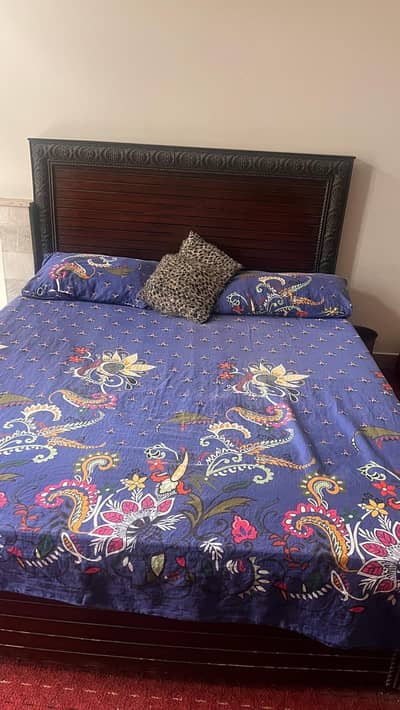 Double Bed Without Mattress