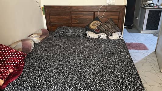 King size bed with mattress and without mattress