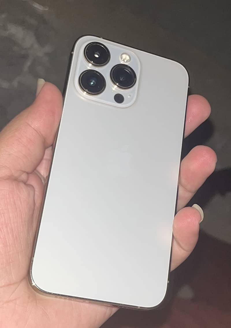 Apple iPhone 13 Pro 0