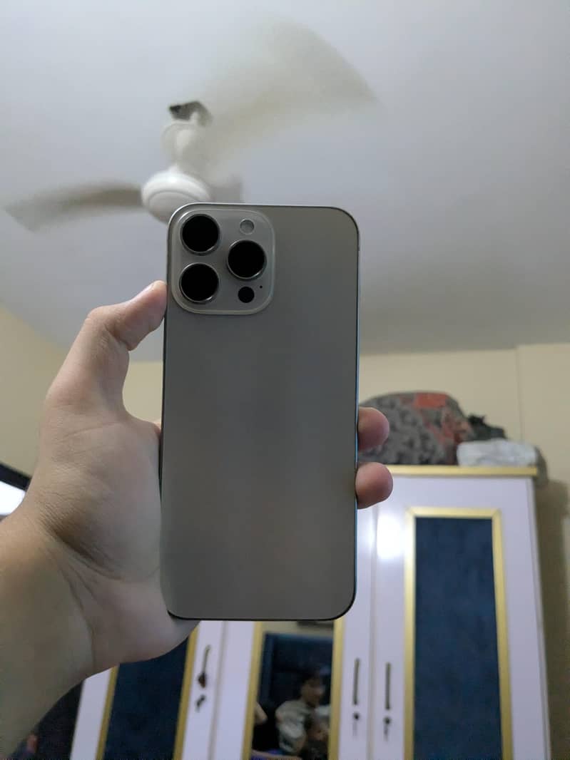 Dummy IPhone 16 Pro Max 0
