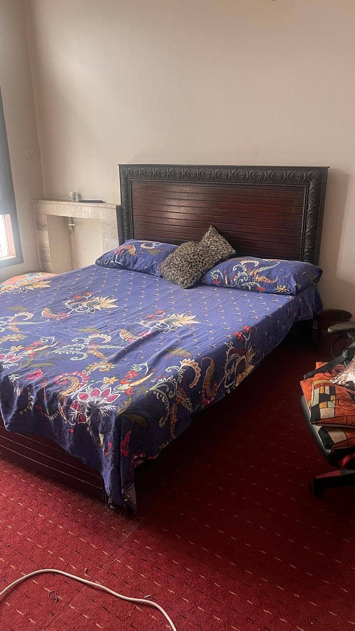 Double bed without mattress 3