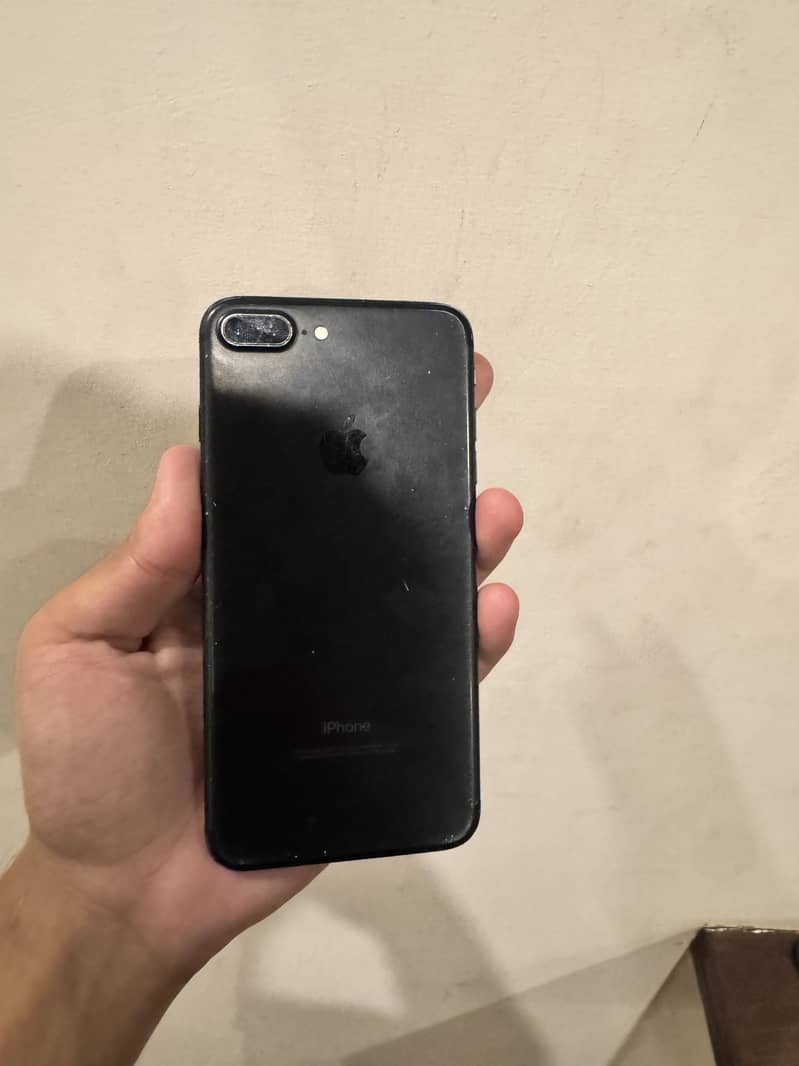 Apple iPhone 7 Plus 0