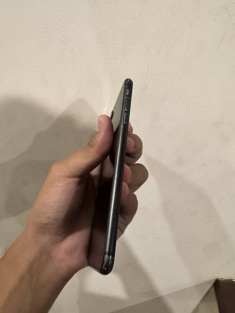 Apple iPhone 7 Plus 4