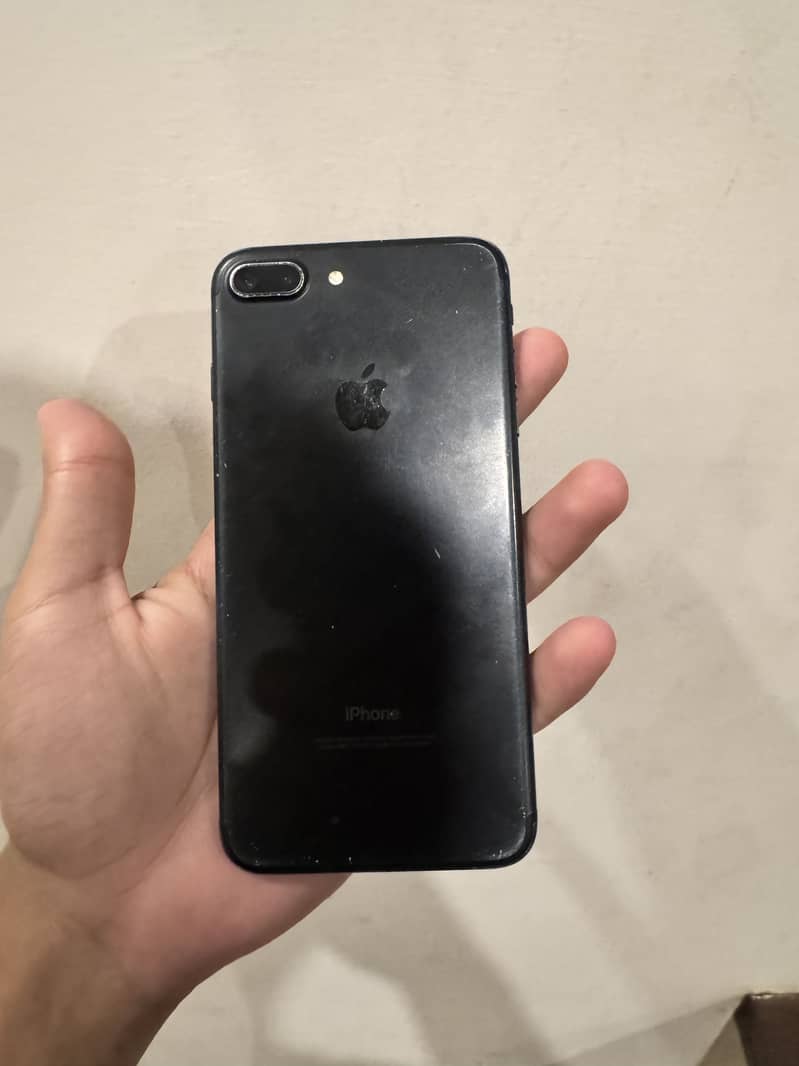 Apple iPhone 7 Plus 5