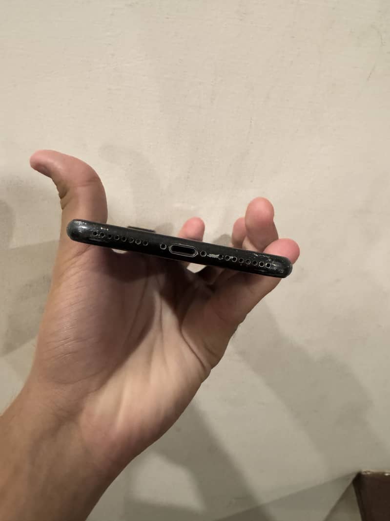 Apple iPhone 7 Plus 6