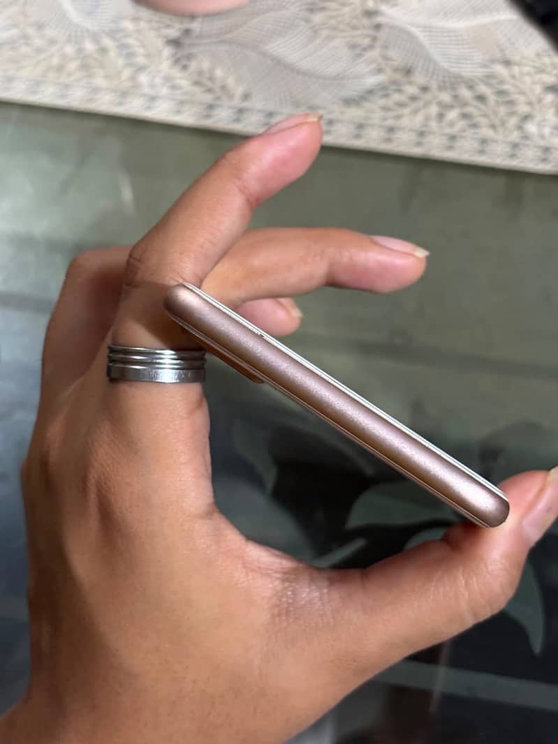 Apple iPhone 8 Plus with Box 4