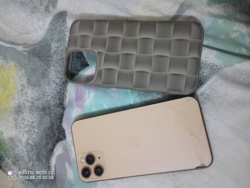 Apple iPhone 11 Pro 2