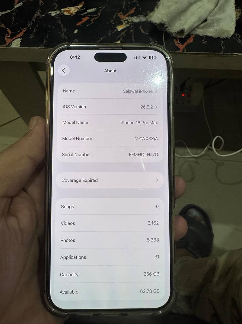 Apple iPhone 16 Pro Max 2