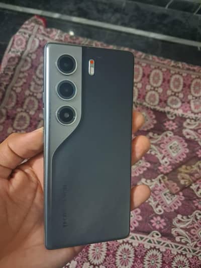 Tecno CAMON 40
