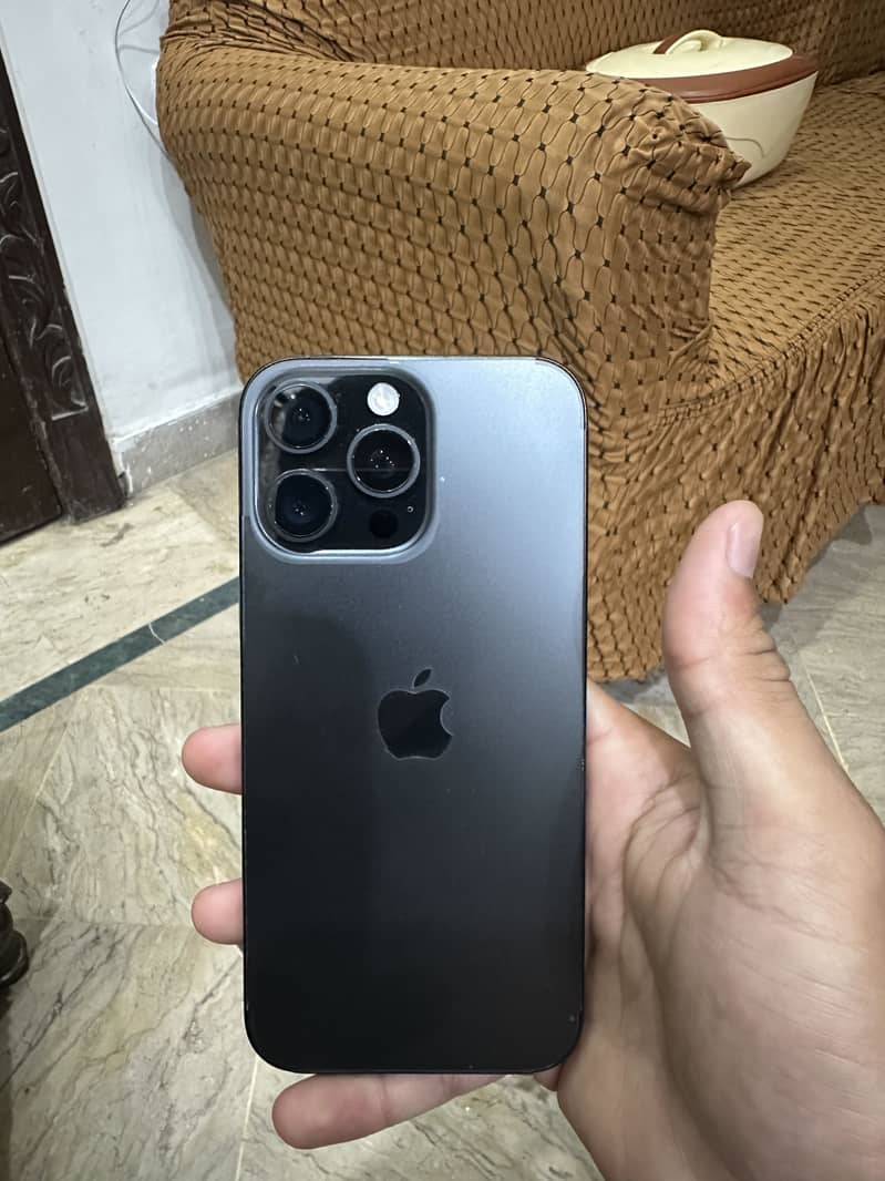 Apple iPhone 16 Pro Max 0