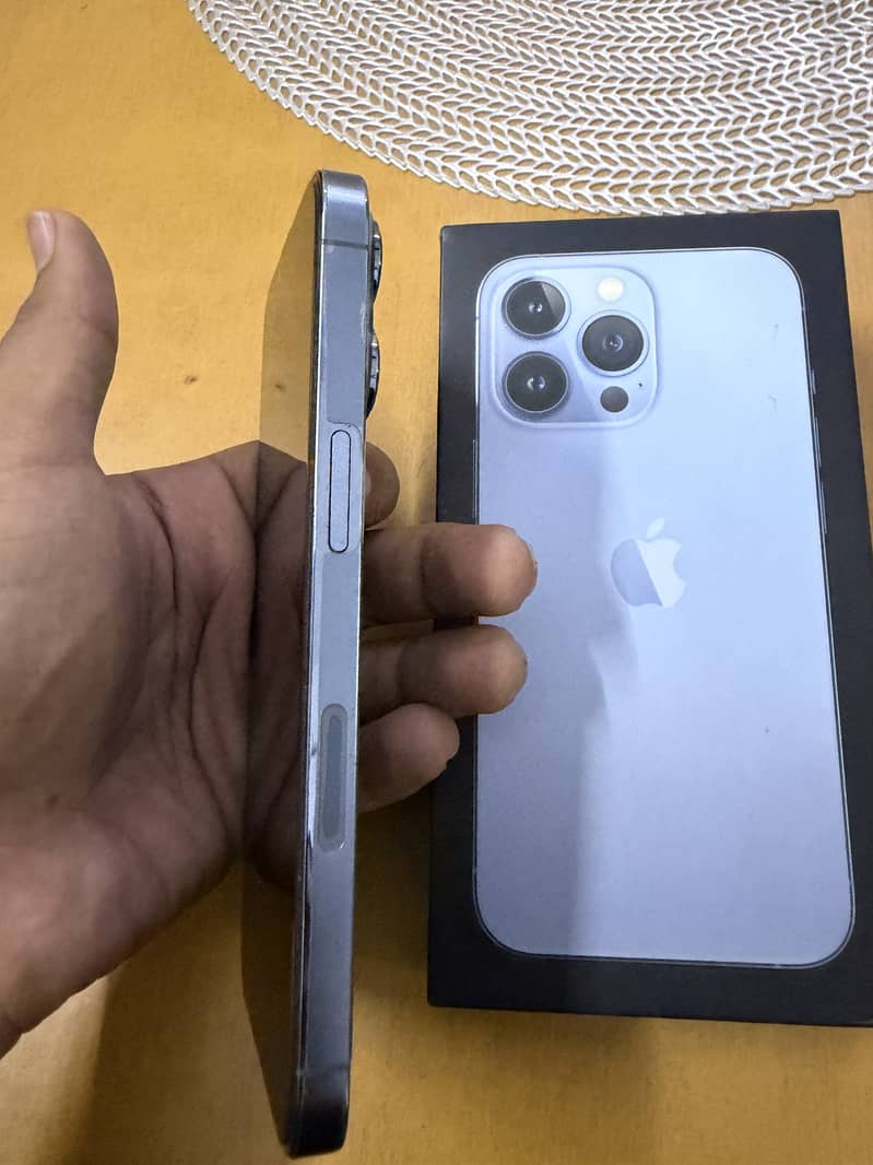 Apple iPhone 13 Pro 1
