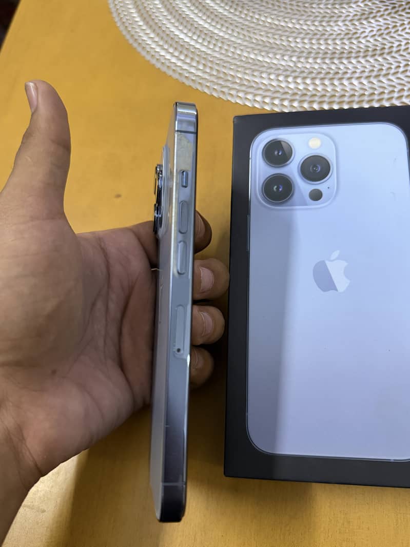 Apple iPhone 13 Pro 4
