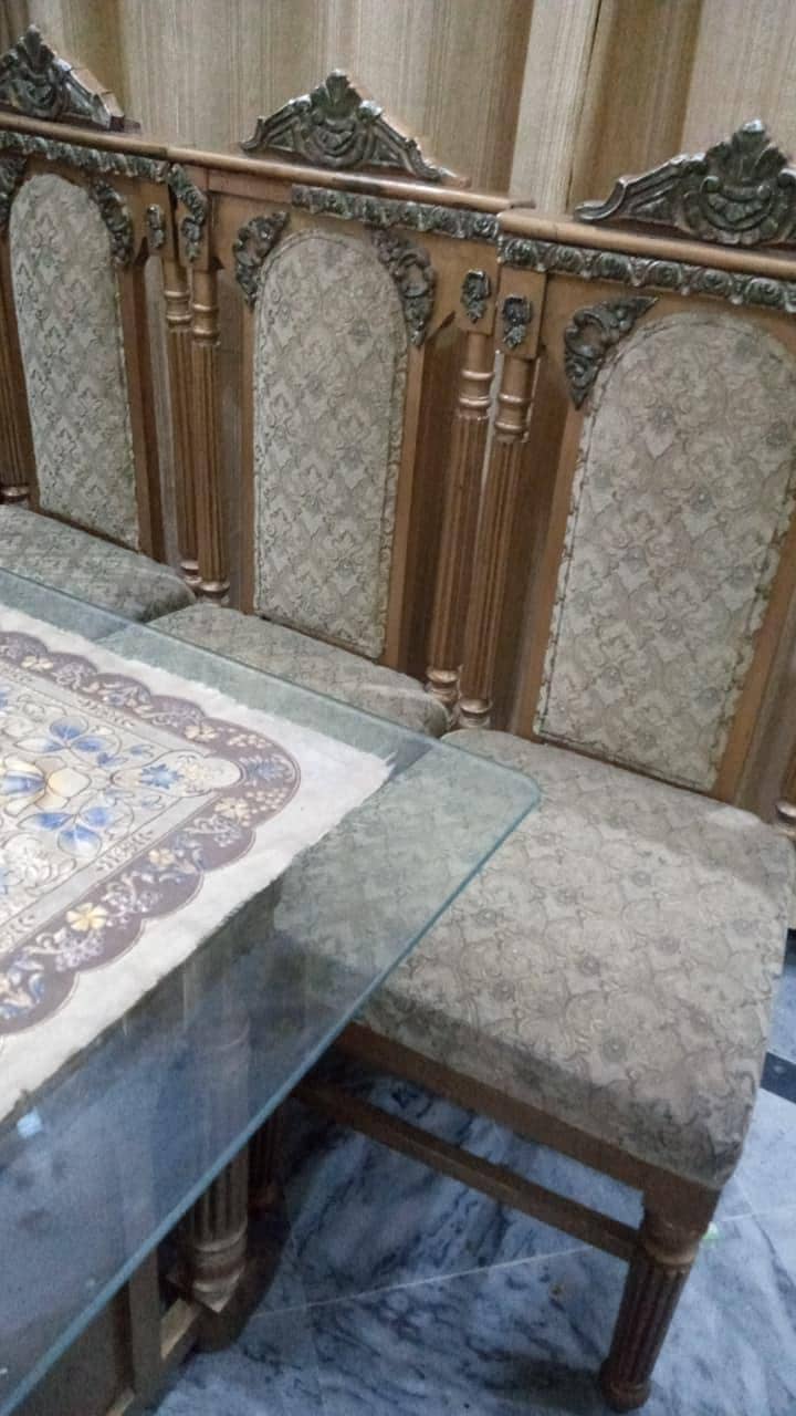 royal dinning table 2