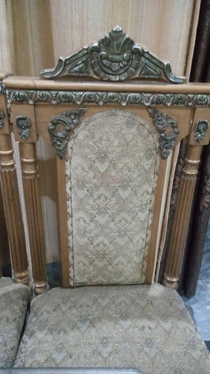 royal dinning table 4