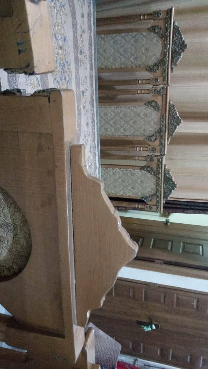 royal dinning table 8