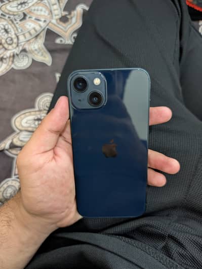 Apple iPhone 13