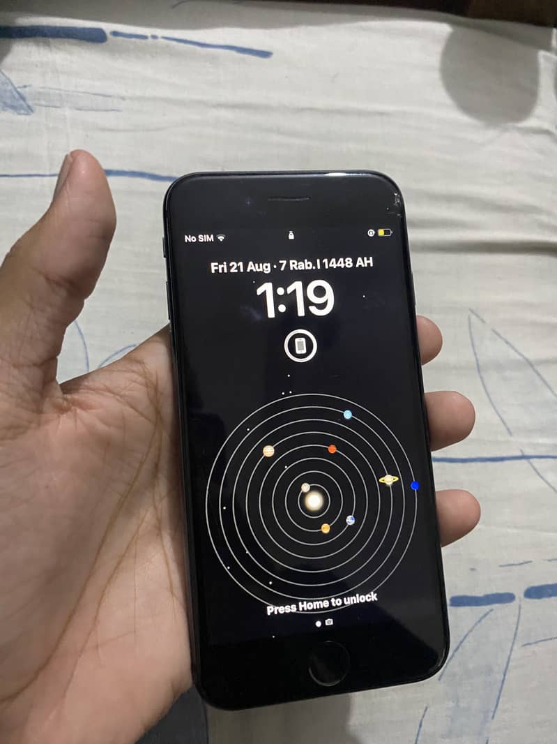 Apple iPhone 8 1