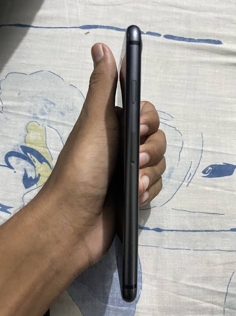 Apple iPhone 8 2