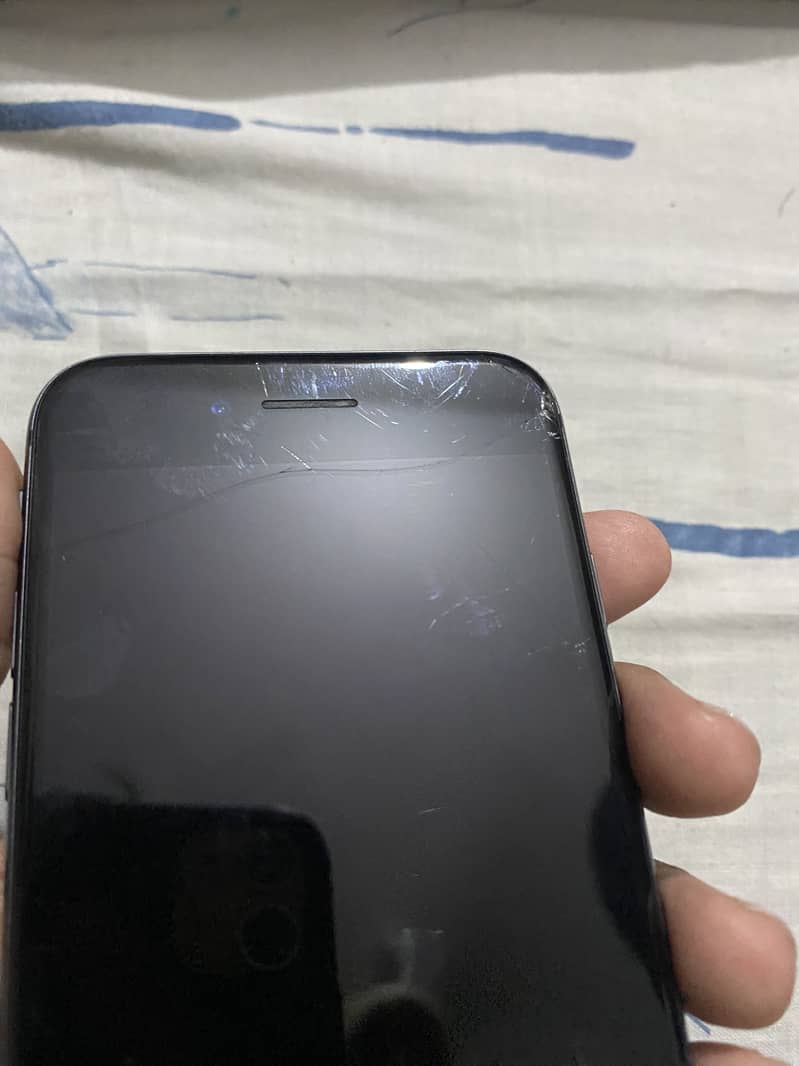 Apple iPhone 8 5