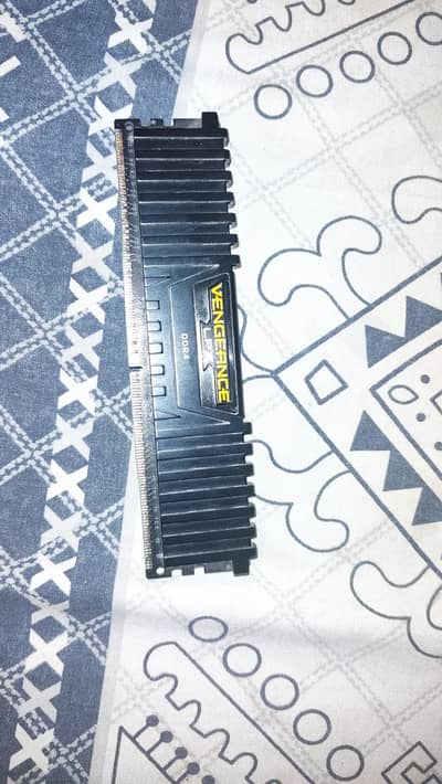 DDR4 ram 8gb Corsair 2400mhz