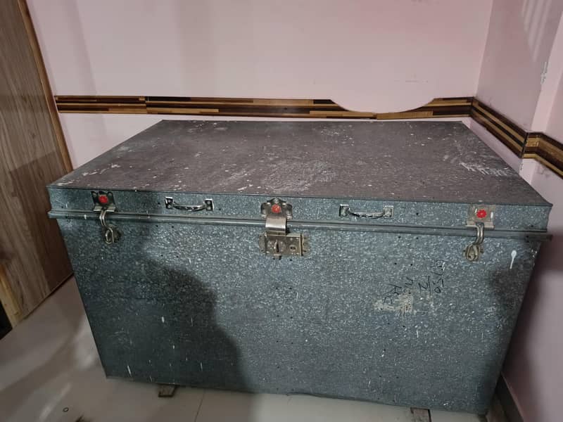 trunk (petti) 1