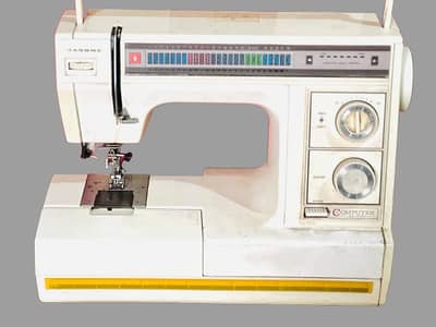 Janome Computer Equipped Sewing Machine Made in Taiwan – Excellent Con