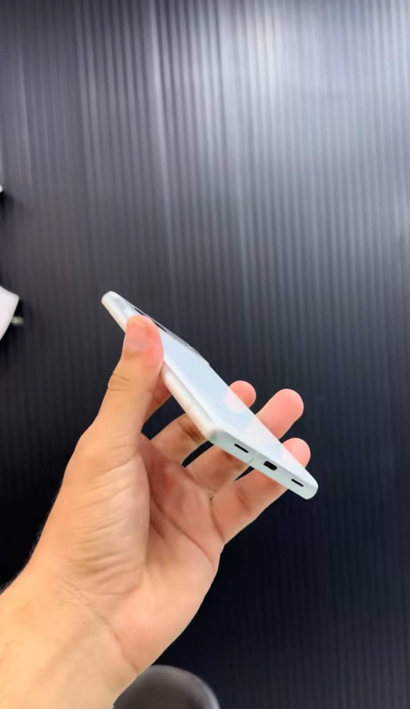 Google Pixel 7a 2