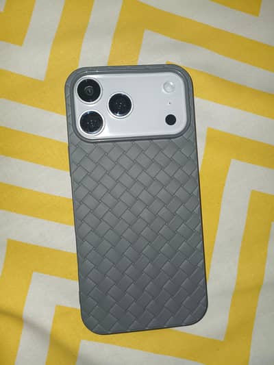 OALE company iphone 17 pro max white clr pta approved