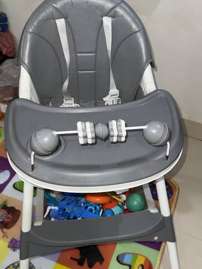 Kids dining chair