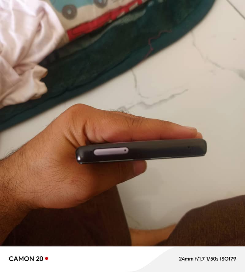 Samsung Mobile Note 9 4