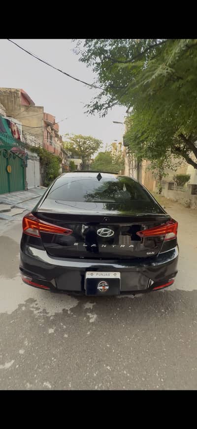 Hyundai Elantra 2021