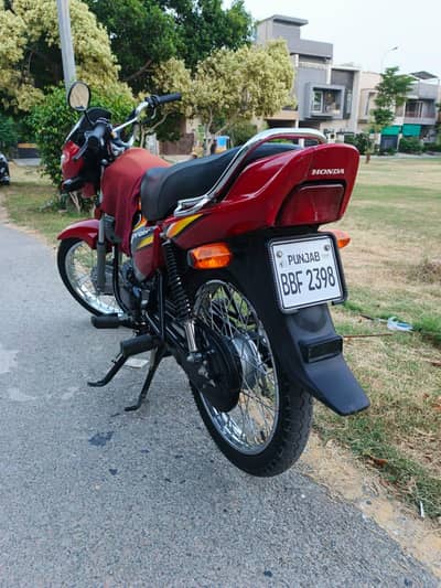 Honda pridor