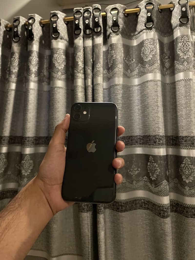 Apple iPhone 11 0