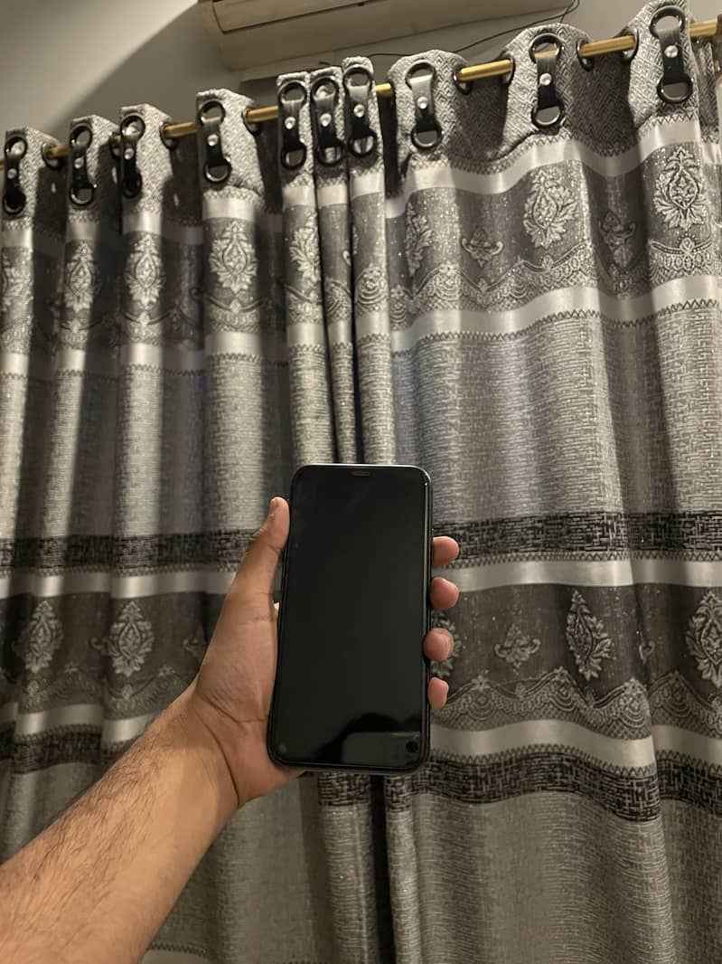 Apple iPhone 11 1