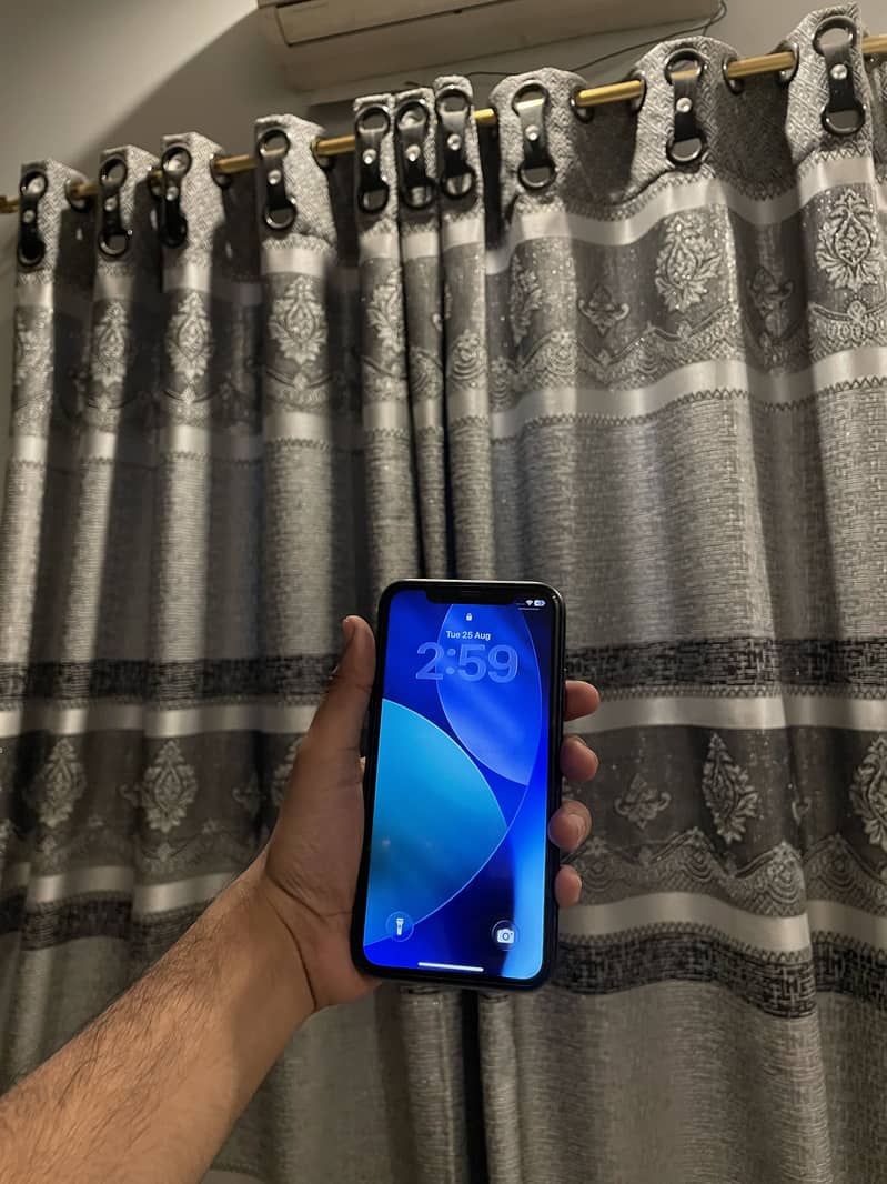 Apple iPhone 11 2