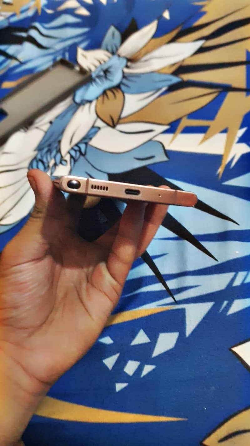 Mobile 1