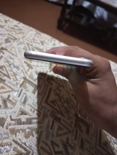 Apple iPhone XR
