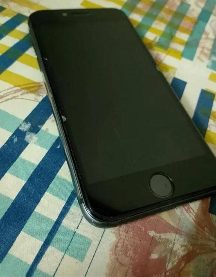 Apple iPhone 8 6