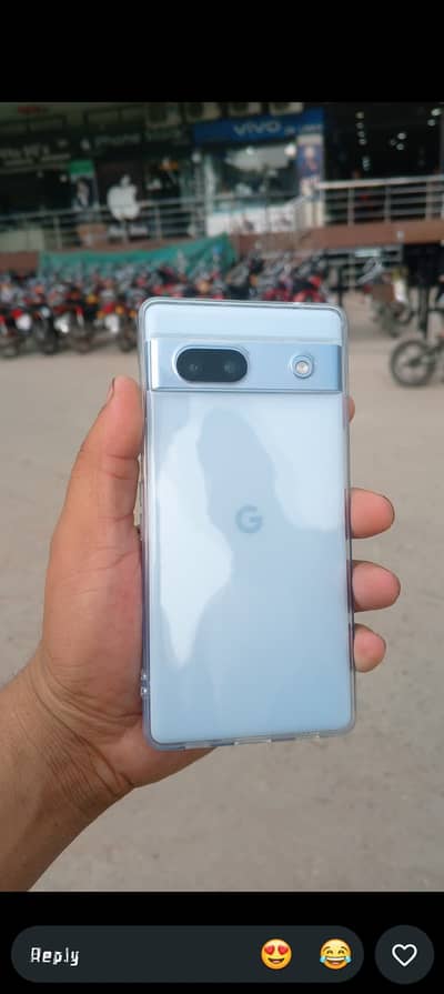 Google pixel 7 a complete box ka Sath 3 day used ha bas urgent WhWhat